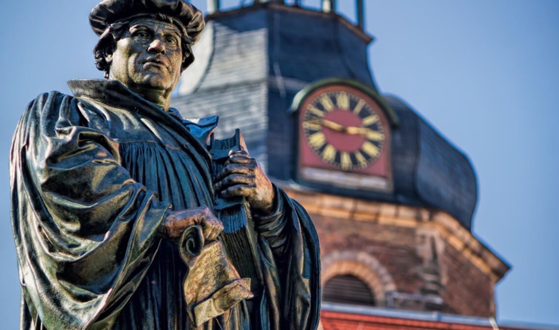 Am 31. Oktober wird der Reformationstag begangen. Doch nicht überall ist er ein gesetzlicher Feiertag. Welche Bundesländer betroffen sind, welche Bedeutung der Tag hat und wie er 2025 fällt.