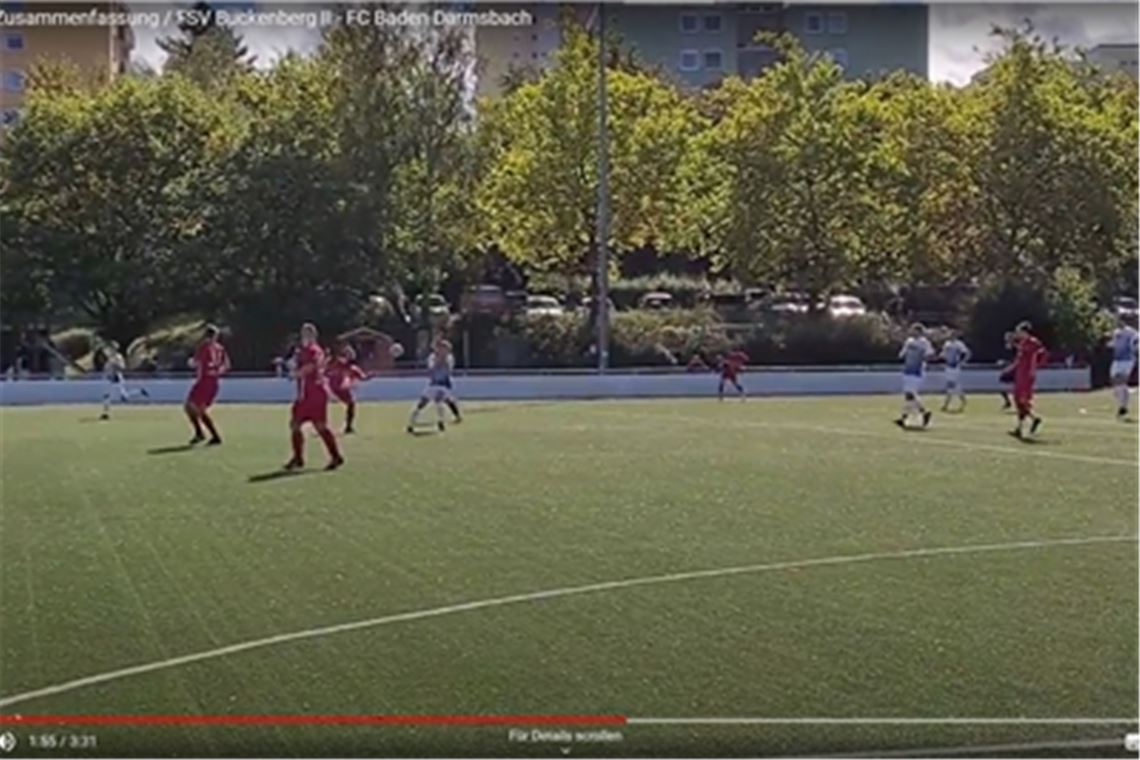 Am 4. Oktober schießt der Darmsbacher Kevin Lang im Spiel gegen Buckenberg aus rund 40 Metern aufs Tor – und trifft.Foto: Youtube-Screenshot