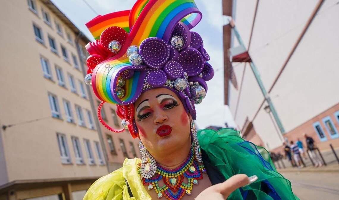 Am Christopher Street Day setzen die Demonstrierenden ein buntes Zeichen für Vielfalt und Toleranz. (Archivbild)