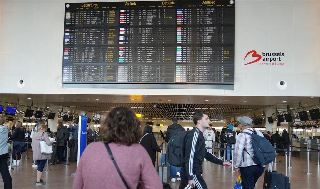 Am Dienstagabend kam der Flugbetrieb am Brüsseler Flughafen wegen Drohnen zweimal zum Erliegen.