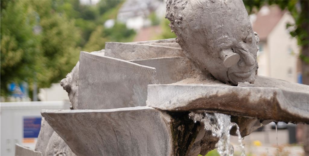 Am Dorfbrunnen in Enzberg waren mutmaßlich Wasserdiebe aktiv. Foto: Fotomoment