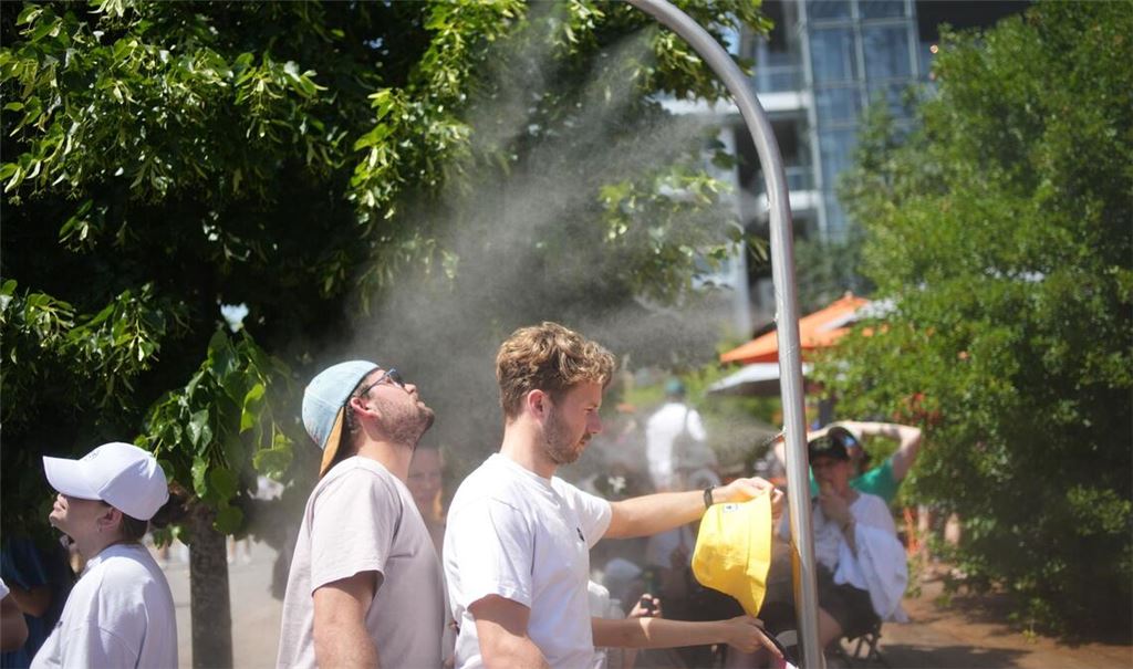 Am Freitag wurde wegen extremer Hitze für elf Departements die zweithöchste Warnstufe Orange verhängt, darunter auch für Paris. (Archivbild)