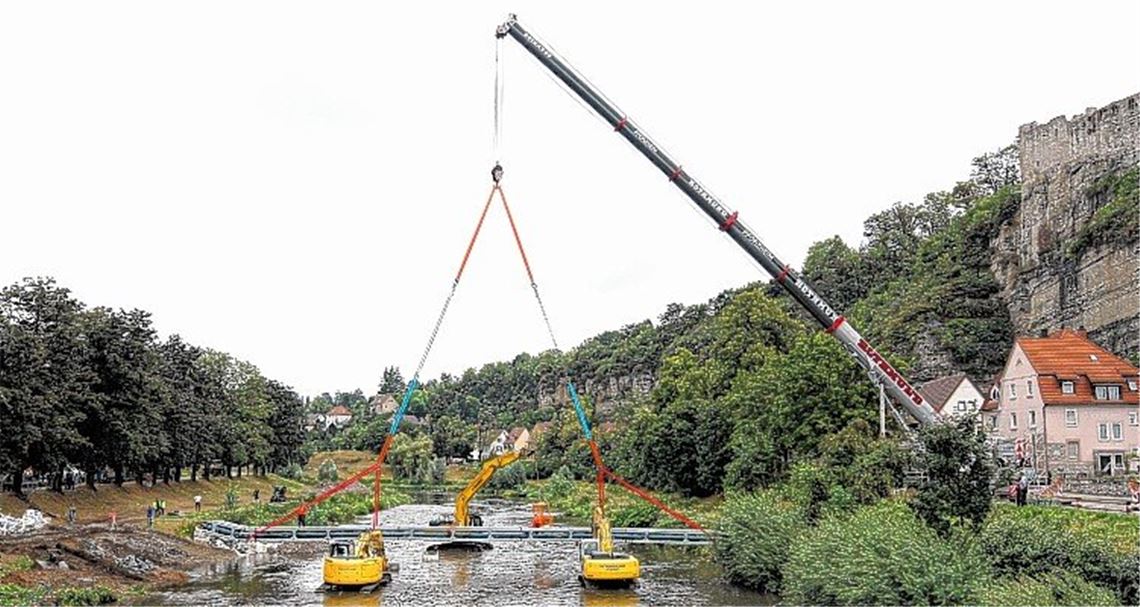 Millimeterarbeit mit 14-Tonnen-Koloss