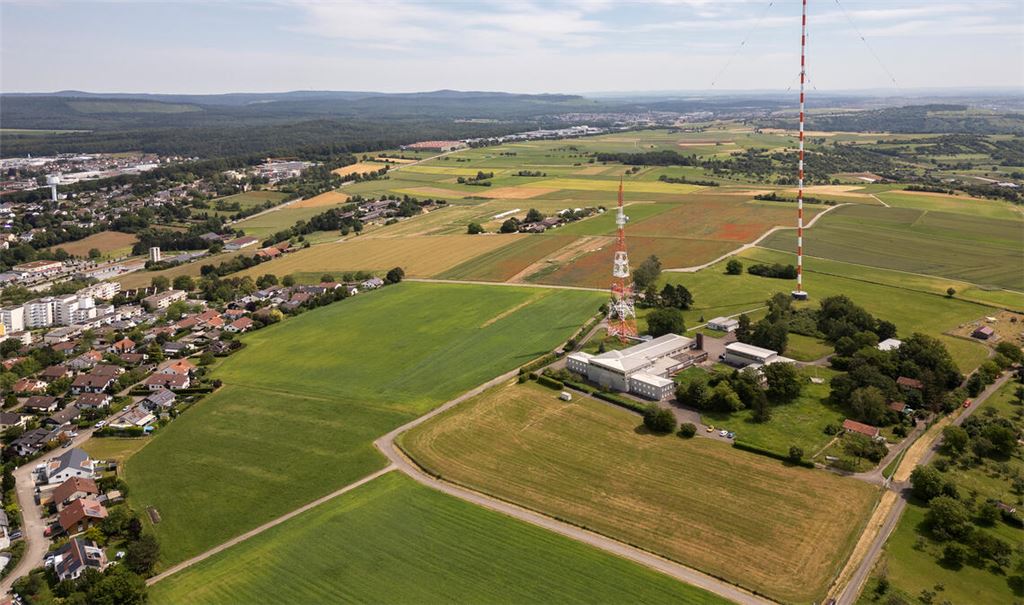 Am Senderhang soll unter anderem die größte Tiny-House-Siedlung Deutschlands entstehen. Inzwischen steht aber ein Fragezeichen hinter dem Projekt. Archivfoto: Fotomoment