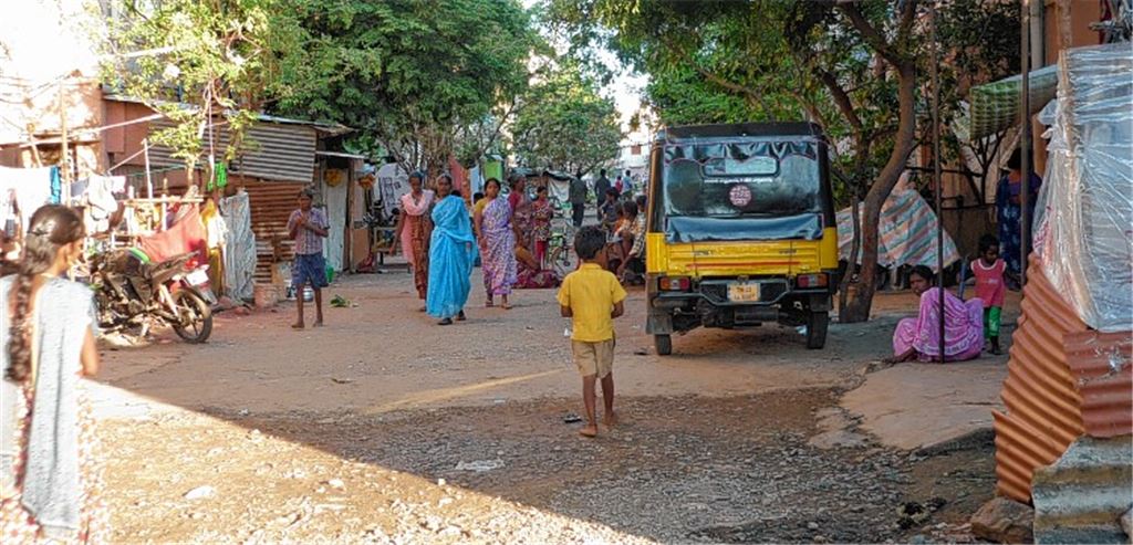 Am Stadtrand der 4,5-Millionen-Metropole Chennai (Madras) im südindischen Bundesstaat Tamil Nadu leben viele zwangsumgesiedelte Familien. Foto: privat