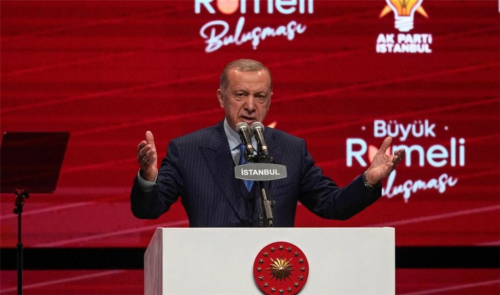 Amtsinhaber Erdogan ist sich vor der Stichwahl am Sonntag schon siegessicher.