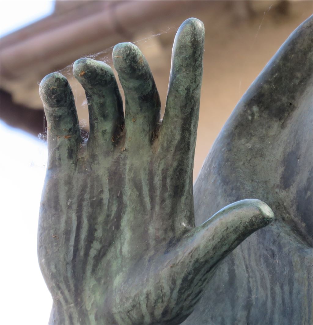 An Fausts fünf Fingern lässt sich die Einwohnerzahl seiner Geburtsstadt längst nicht mehr ablesen. Foto: Archiv (cb)