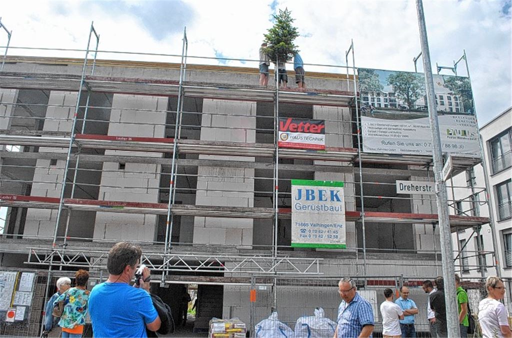 An den barrierefreien Wohnungen besteht großes Interesse. Am Donnerstag wurde Richtfest gefeiert.Foto: Stahlfeld