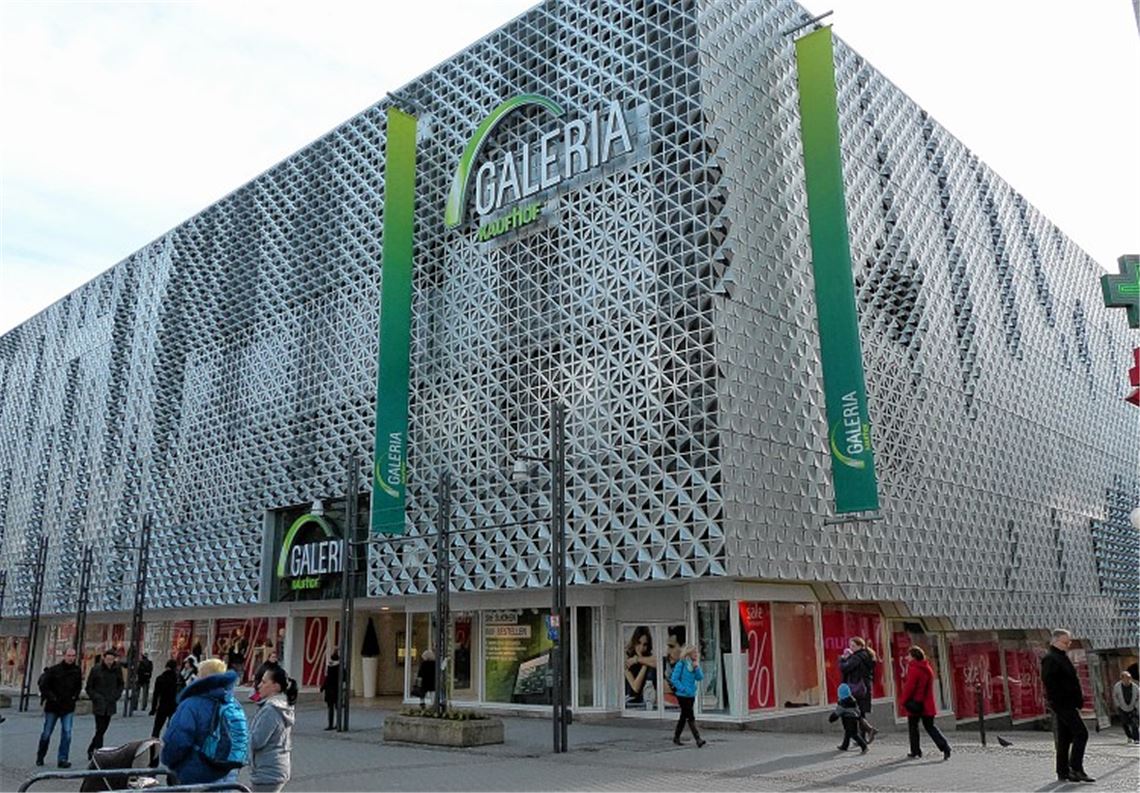 An die Guillochiertechnik sollen die Aluminium-Waben erinnern, die von der Ferne aussehen wie Blüten.Foto: Roth