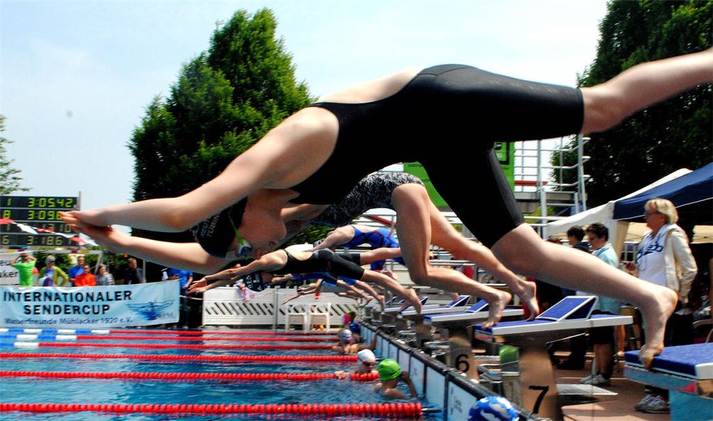 An diesem Samstag um 9.30 Uhr fällt der erste Startschuss beim 14. Sendercup der Wasserfreunde Mühlacker. Das große Becken im Freibad ist für den Publikumsverkehr gesperrt, alle anderen Becken sind am Wochenende nutzbar – und natürlich dürfen die Schwimmerinnen und Schwimmer auch gebührend angefeuert werden.