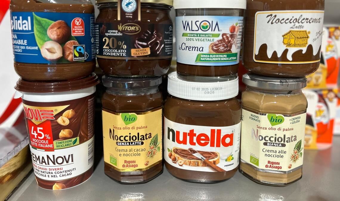 Andere Hersteller werben mit einem deutlich höheren Anteil an Haselnüssen. (Archivbild)