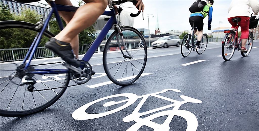 Anderswo gibt es bereits „Autobahnen“ für Fahrradfahrer. Ob es bald eine Schnellverbindung für die Pedaltreter zwischen Pforzheim und Vaihingen geben wird, ist unklar. Gerungen wird auch noch um die bestmögliche Routenführung und grundsätzlich über die Frage, wie dem Radverkehr in der Region mehr Rückenwind verliehen werden kann. Foto: Fotolia/Mikael Damkier
