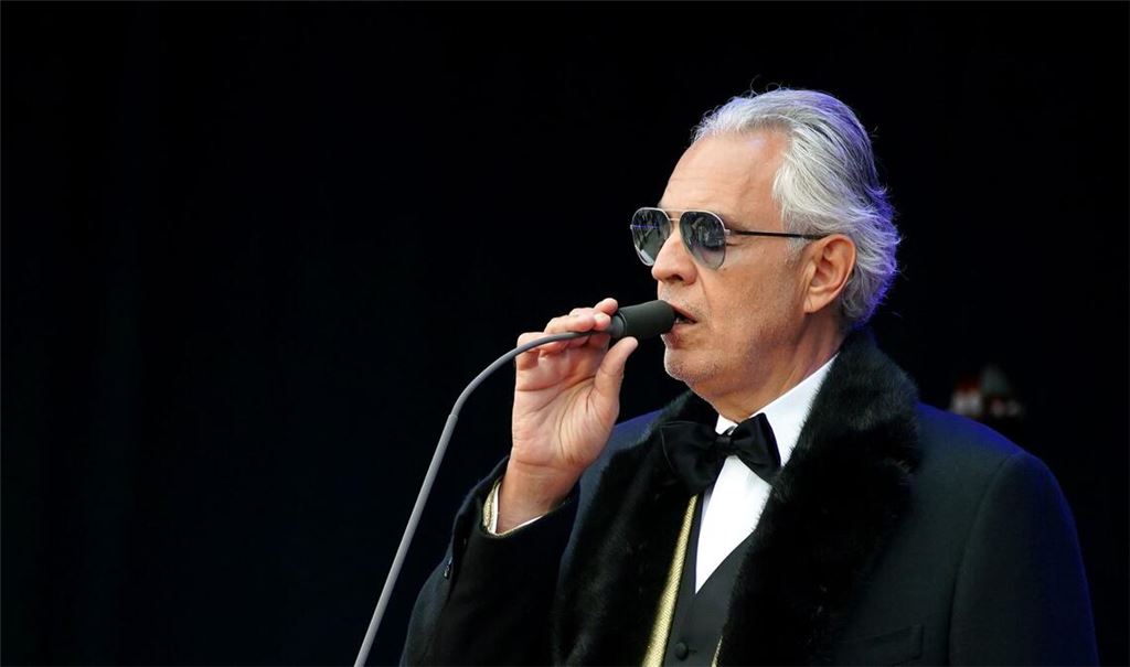 Andrea Bocelli sang zu Beginn seiner Karriere hauptsächlich Pop - erst später verlagerte er den Schwerpunkt auf Klassik. (Archivbild)