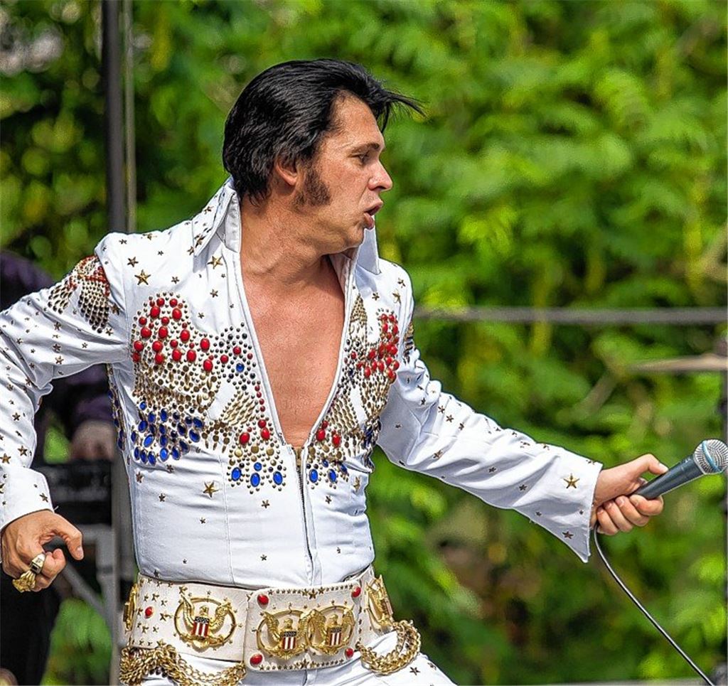 Elvis-Interpreten bei den Sommerevenz