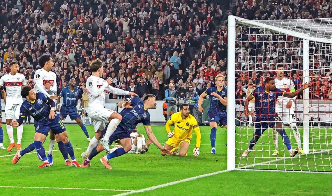 Angelo Stillers Treffer im Hinspiel zum 2.2