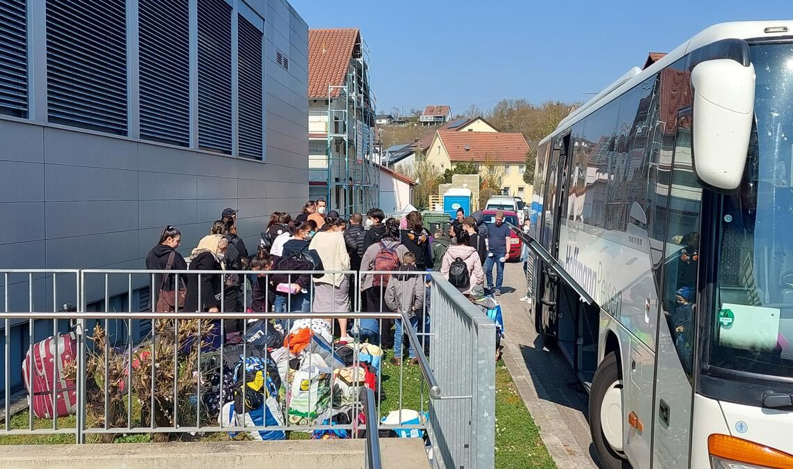 Ankunft von Flüchtlingen aus der Ukraine in Lienzingen im März 2022 wenige Wochen nach Ausbruch des Krieges. Foto: Archiv
