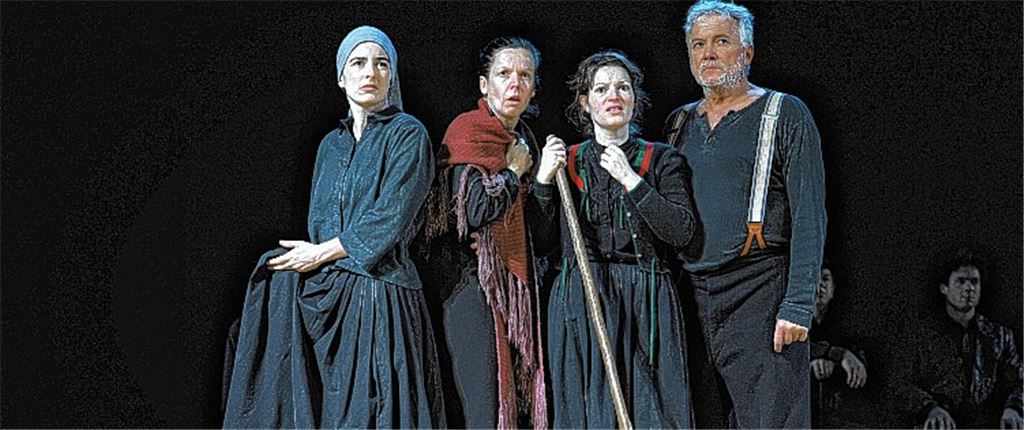 Anna Dörnte, Edith Konrad, Ina Meling und Miko Greza in der Inszenierung „Eisenstein“.