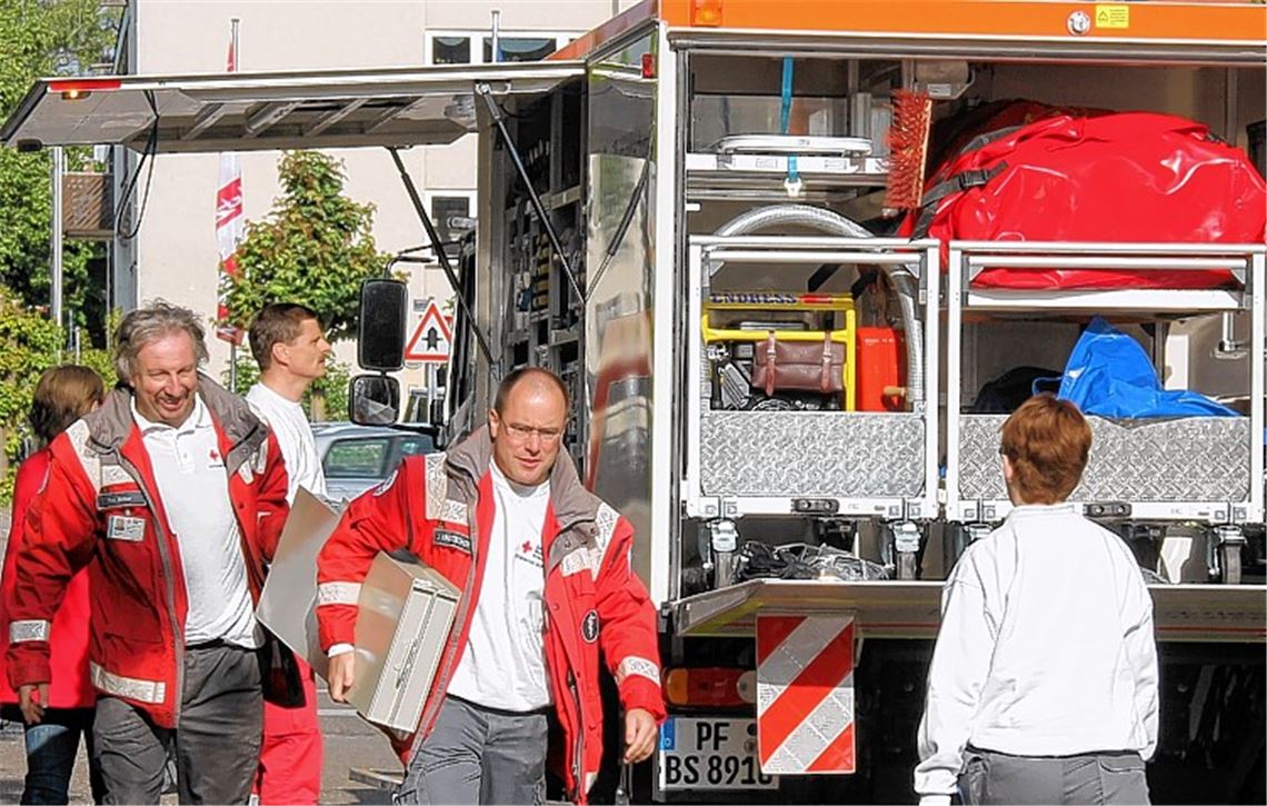 Anpacken und immer in Alarmbereitschaft sein: Die DRK-Ehrenamtlichen tragen viel Verantwortung.