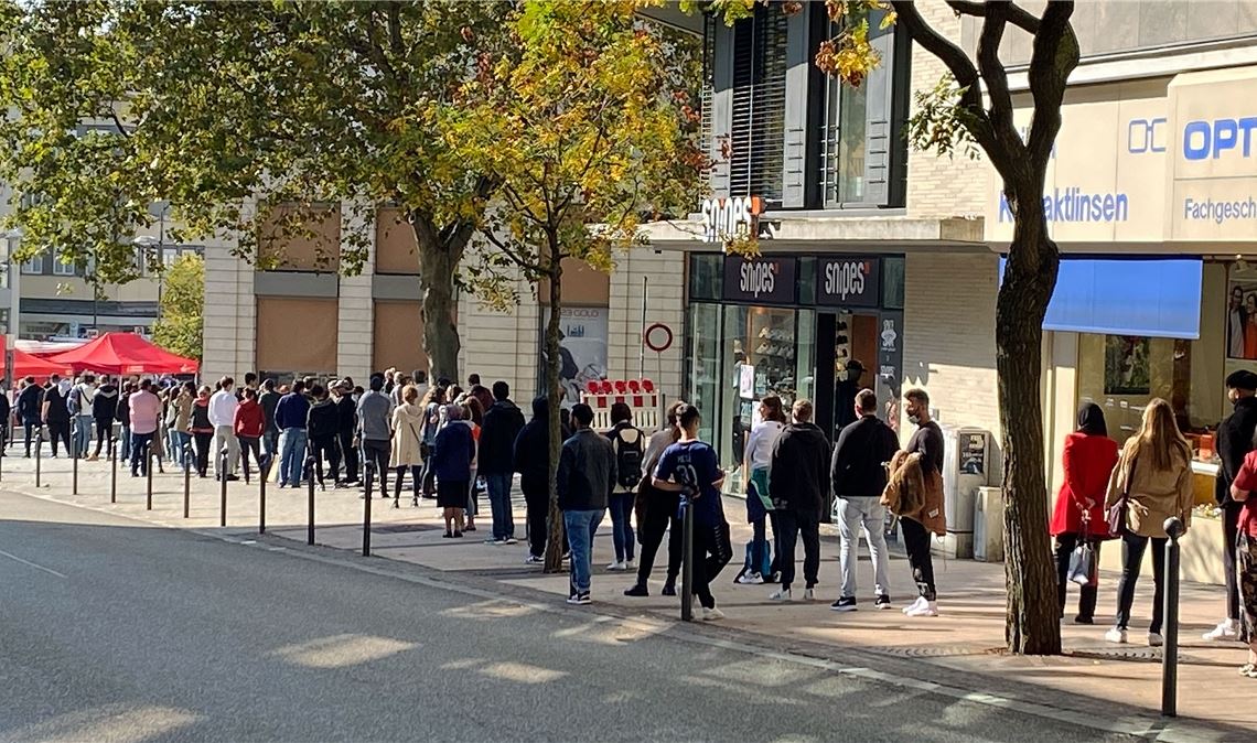Ansturm auf den Impfbus in Pforzheim. Das Ende der Gratistests für alle könnte die Ursache sein. Foto: Roth