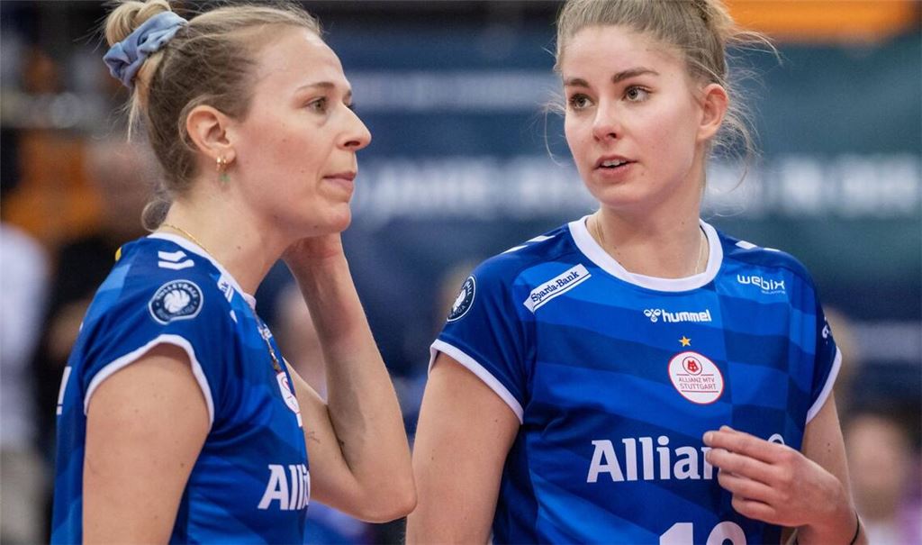 Antonia Stautz (li.) und Pia Kästner: Die Allianz steht nicht mehr nur als Sponsor auf den Trikots, sondern ist künftig auch einer der Gesellschafter des Volleyball-Bundesligisten Allianz MTV Stuttgart.