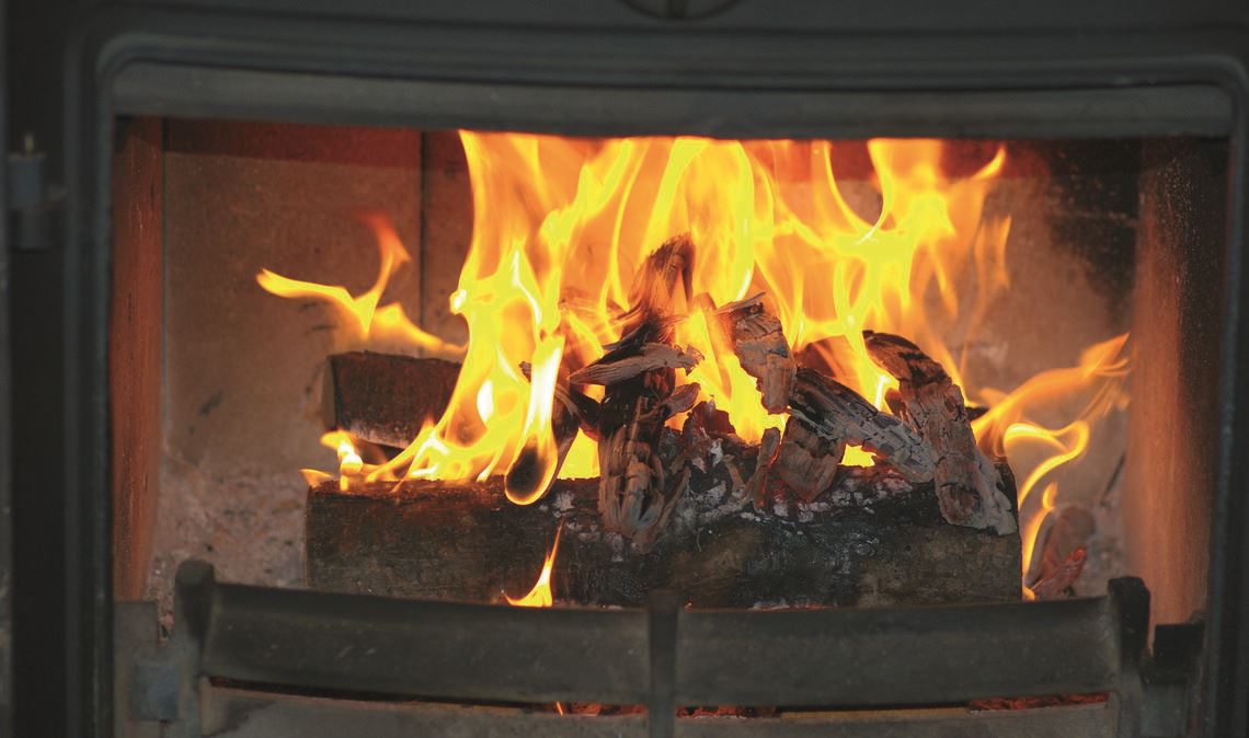 Anwohner im Bannholz Nord in Mühlacker dürfen künftig unter anderem mit Holz heizen. Foto: Archiv