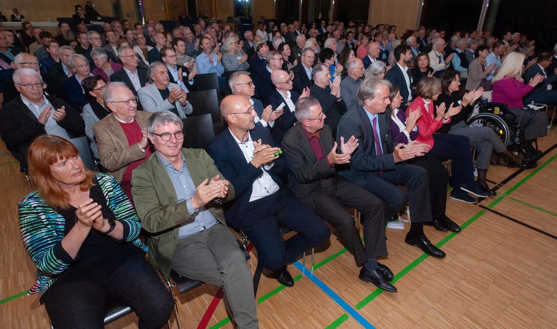 Applaus für eine Erfolgsgeschichte: Zahlreiche Vertreter aus Politik und Wirtsch...