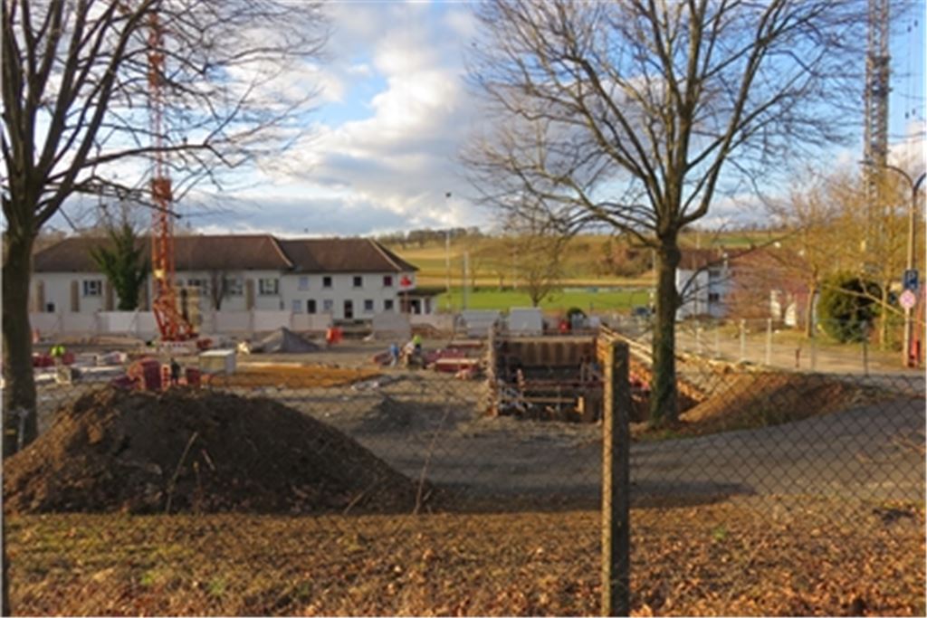 Arbeiten am Knittlinger Freibad schreiten voran. Foto: Becker