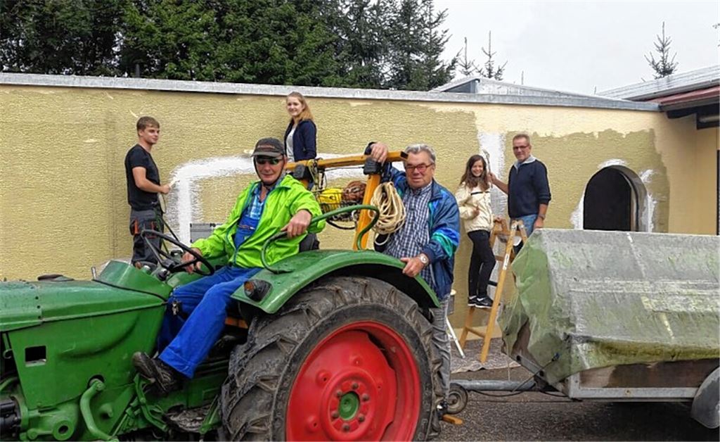 Arbeiten am Vereinsheim. Foto: privat