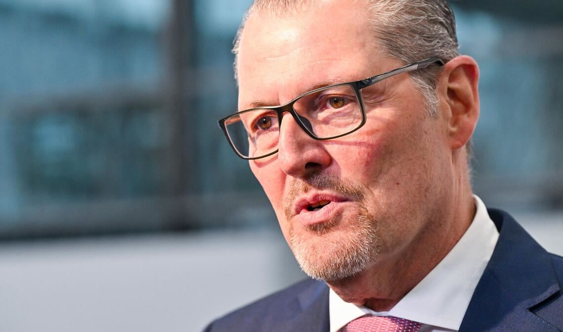 Arbeitgeberpräsident Rainer Dulger sieht vor allem bei Gewerkschaften und SPD die Notwendigkeit, sich zu bewegen. (Archivbild)