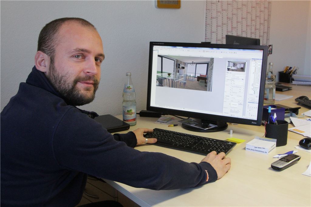 Architektur geht heutzutage ohne Reißbrett: Tim Baum plant seine Neubauten komplett am Computer. Foto: Eigner