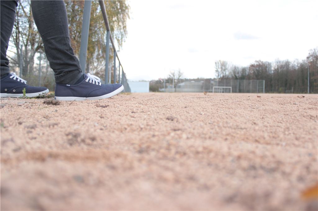 911_0008_61618_lh_Zelte_Hartplatz_2_