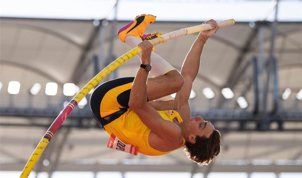 Armand Duplantis steigerte seinen Stabhochsprung-Weltrekord auf 6,29 Meter.
