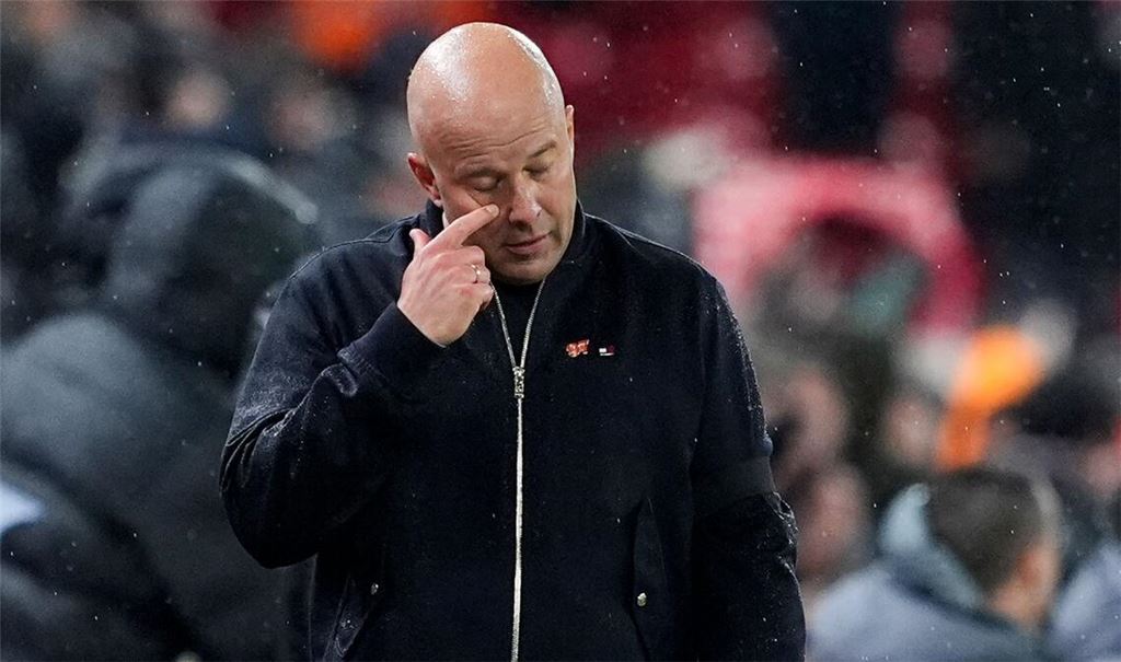 Arne Slot muss den FC Liverpool verlassen.