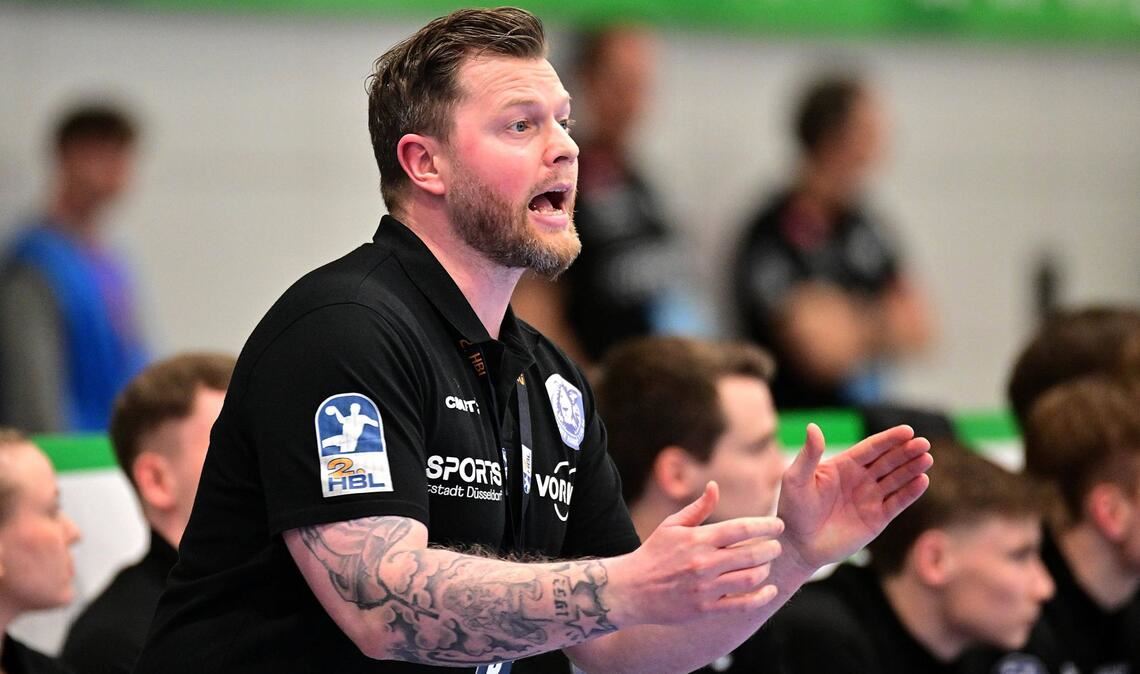 Arnor Gunnarson (Bergischer HC, 37 Jahre alt): Der Isländer prägte über ein Jahrzehnt den Bergischen HC als treffsicherer Rechtsaußen und erzielte mehr als 1500 Tore für den Club. Nach seinem Karriereende 2023 wechselte er direkt in den Trainerstab und übernahm 2024 das Amt des Cheftrainers. Mit seiner Erfahrung aus Verein und Nationalmannschaft will er den BHC nun auch von der Seitenlinie weiter voranbringen.