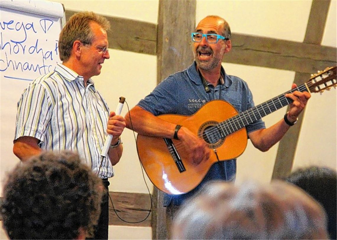 Auch Bürgermeister Werner Henle (li.) wird ins Programm einbezogen.