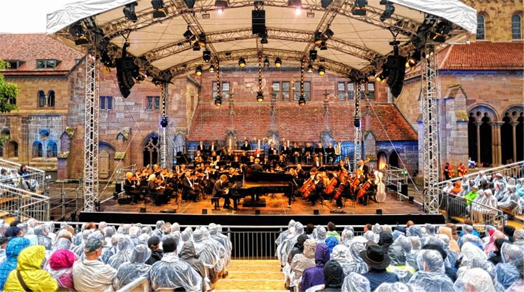 Furioses Finale mit Tasten und Tropfen