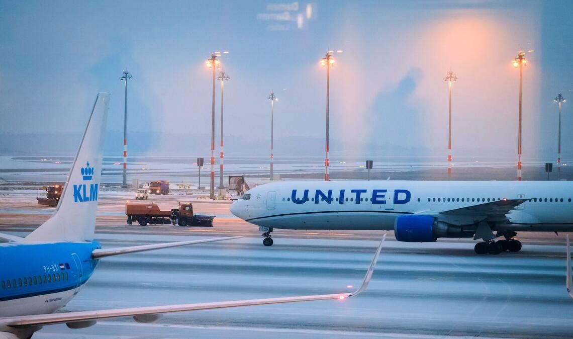 Auch am Freitagmorgen blieb der Flughafen BER dicht.