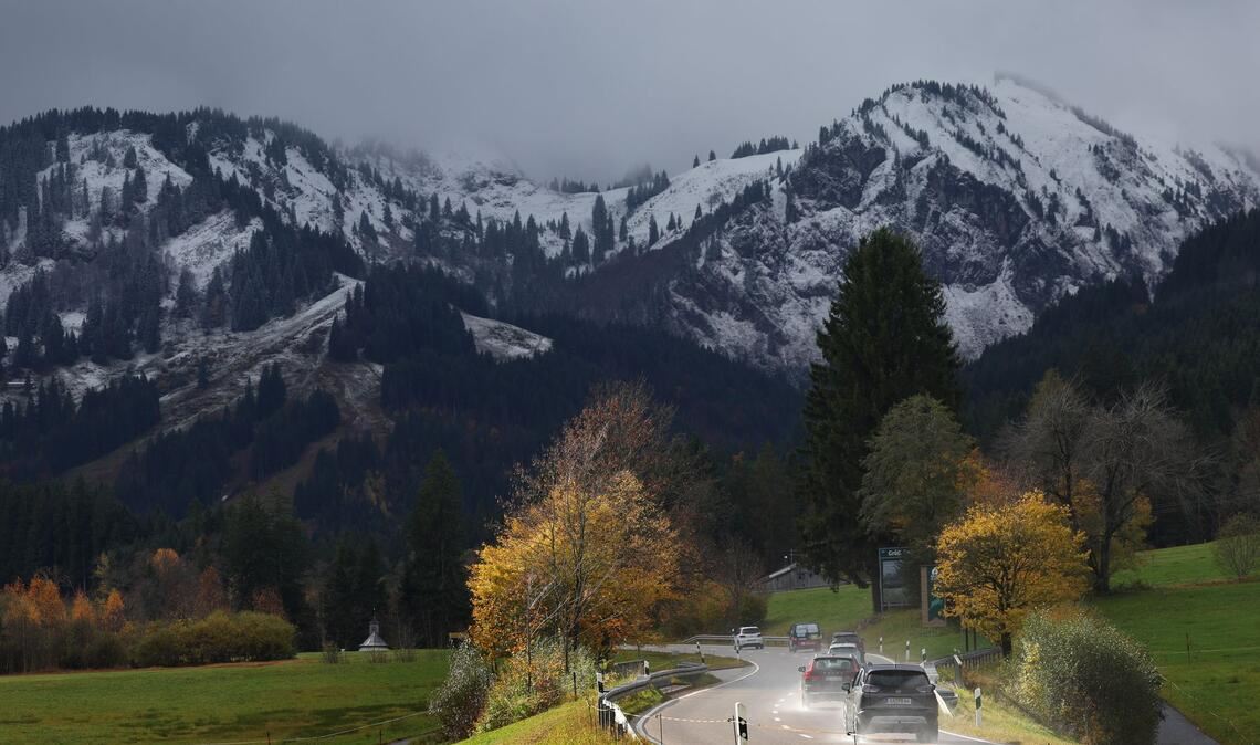 Bilder des Tages Auch auf den Bergen bei Bad Hindelang liegt Schnee.