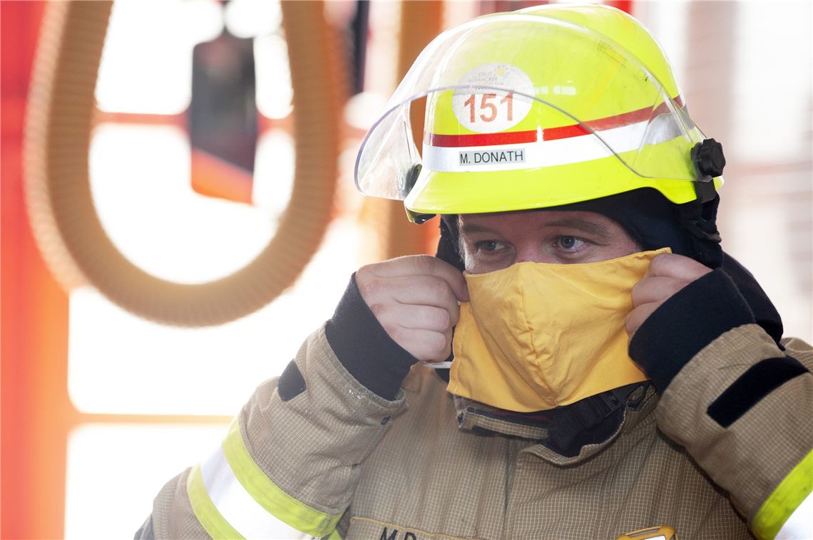 910_0008_189101_vh_Masken_Feuerwehr_Muehlacker