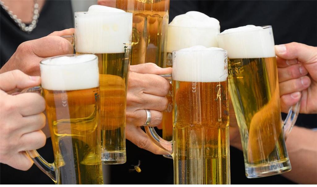 Auch deutsches Bier besticht durch eine schöne Schaumkrone.