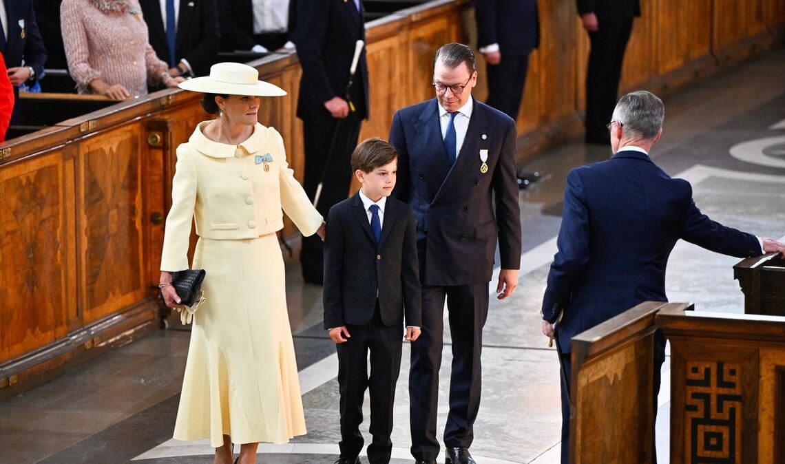 Auch die Familie von Kronprinzessin Victoria (links) kam zum Gottesdienst. Nur Tochter Estelle fehlte - sie ist gerade auf einer Sprachreise.