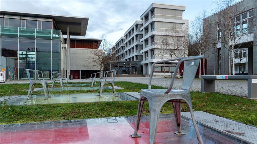 Auch die Hochschule in Pforzheim ist bis auf weiteres im Corona-LockdownFotomoment