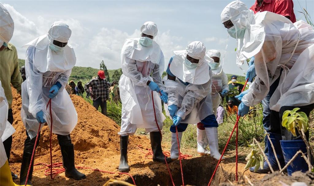 Auch die Leichen verstorbener Ebola-Patienten sind hochansteckend. (Archivbild)