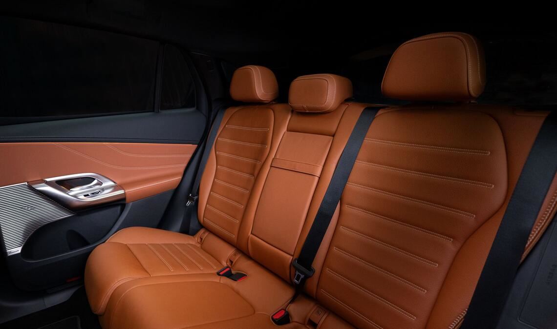 Auch die Passagiere in der zweiten Reihe sollen im neuen GLC viel Kopf- und Beinfreiheit haben.