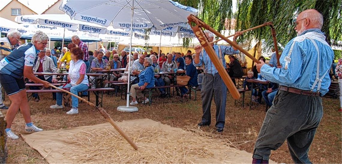 Kraftakt dient der Brauchtumspflege