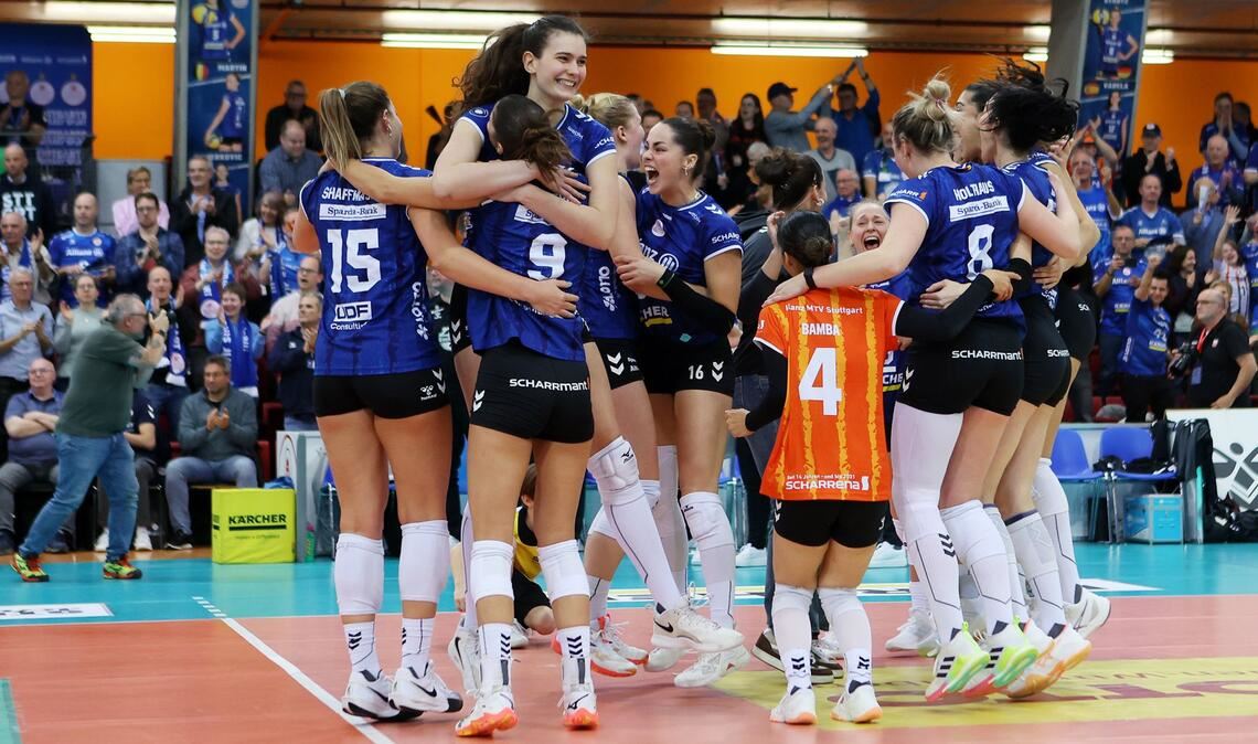 Auch gegen den USC Münster können die Volleyballerinnen von Allianz MTV Stuttgart jubeln (Archivbild).