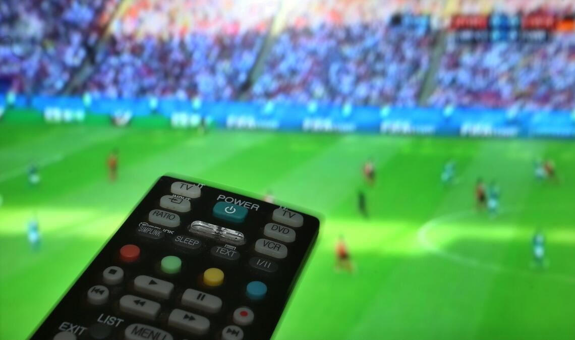 Auch heute werden wieder viele Entscheidungen in den verschiedensten Sportarten live gezeigt und die Zuschauer können mitfiebern.