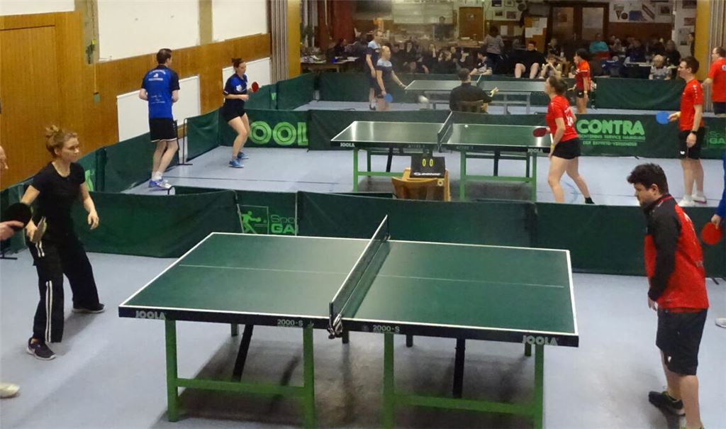 Auch im Jahr 2024 verwandelt sich die Halle des TSV Großglattbach kurz vor dem Jahreswechsel in ein Mekka für Tischtennisspieler.