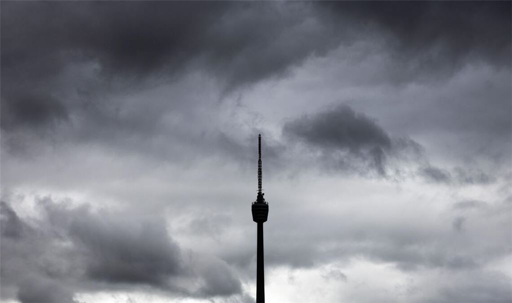 Auch in Stuttgart soll es am Dienstag voraussichtlich gewittern.