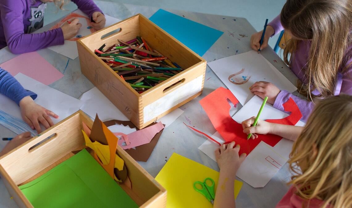 Auch nachmittags in der Schule: Ab Herbst haben Erstklässler einen Anspruch auf Ganztagsbetreuung. (Symbolbild)